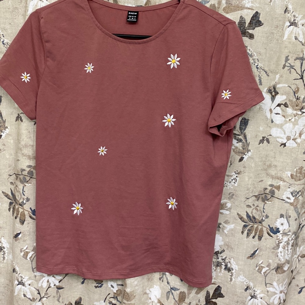 Daisy top